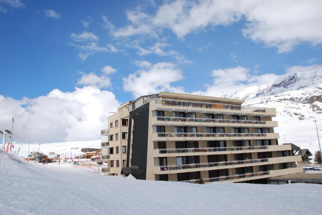 Le Dôme Hotel Alpe d'Huez Exterior foto